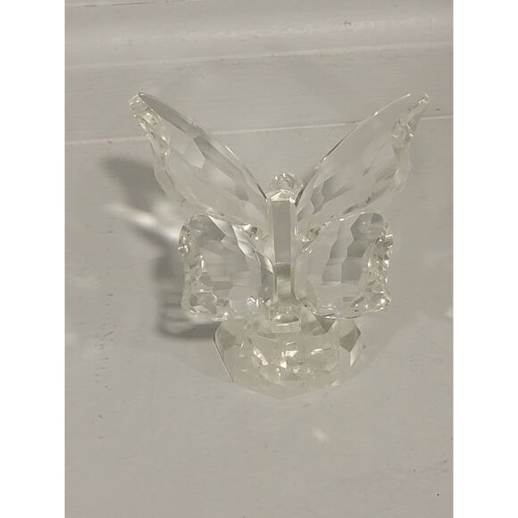 Simon Designs Clear Crystal Butterfly Figurine 2.75” X 2.5” - Picture 1 of 6